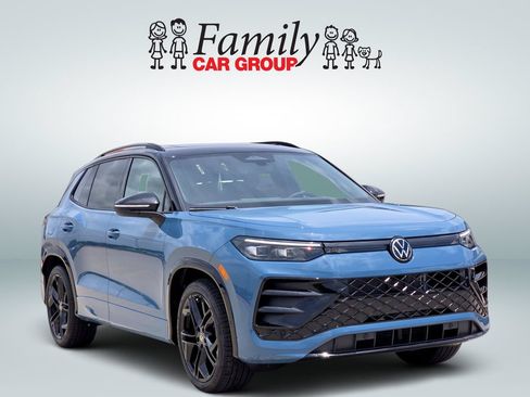 New 2026 Volkswagen Tiguan SE R-Line FWD image 2