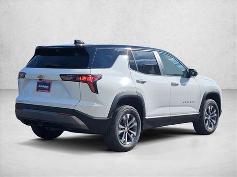 New 2026 Chevrolet Equinox LT w/ Convenience Package II FWD image 2