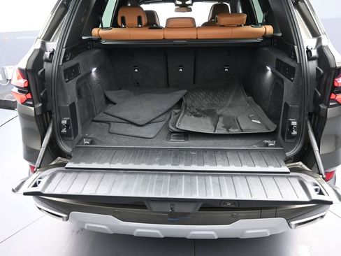 Used 2025 BMW X5 xDrive40i w/ Climate Comfort Package image 26