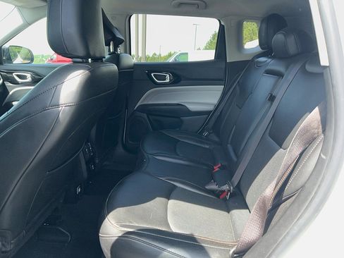 Used 2022 Jeep Compass Limited image 26