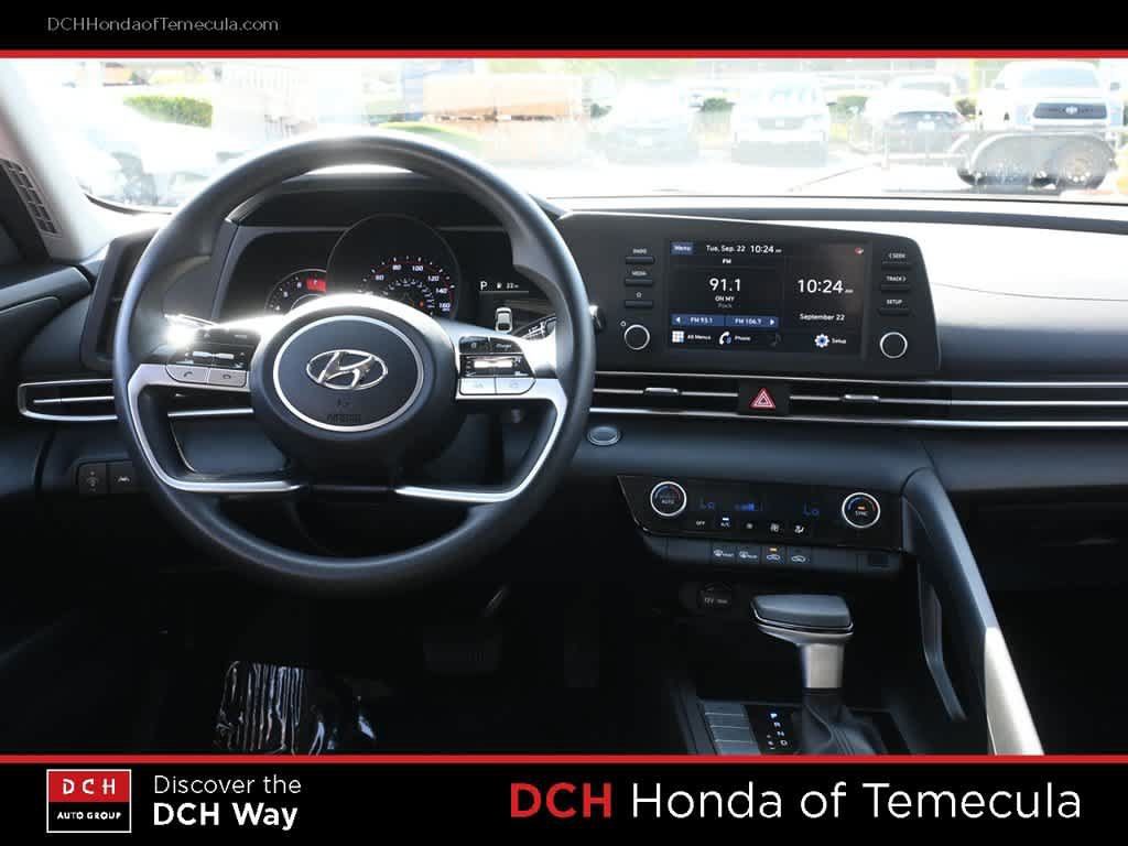 Used 2023 Hyundai Elantra SEL FWD image 8