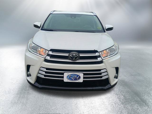 Used 2017 Toyota Highlander XLE AWD/4WD image 9
