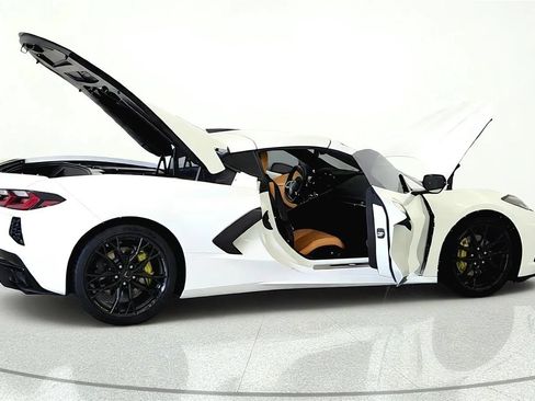 Used 2024 Chevrolet Corvette Stingray Preferred Cpe w/ 2LT RWD image 13