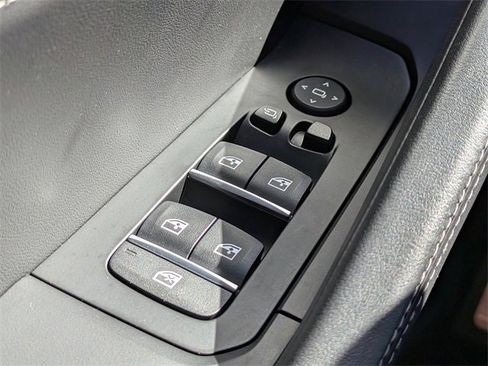 Used 2022 BMW X6 M50i w/ Executive Package image 25