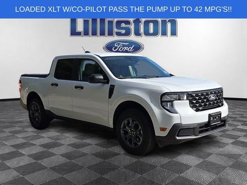 Used 2025 Ford Maverick XLT FWD image 3
