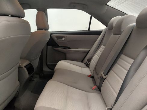 Used 2015 Toyota Camry LE FWD image 18