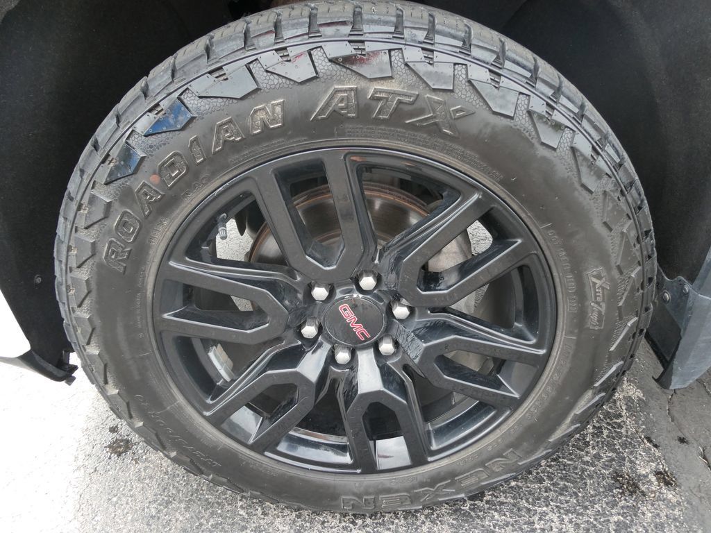 Certified 2020 GMC Sierra 1500 Elevation w/ Elevation Value Package AWD/4WD image 11