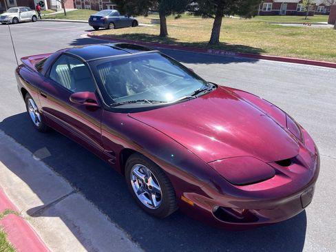 Used 2000 Pontiac Firebird Formula w/ Opt Pkg RWD image 9