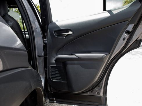 Used 2019 Lexus UX 200 image 33