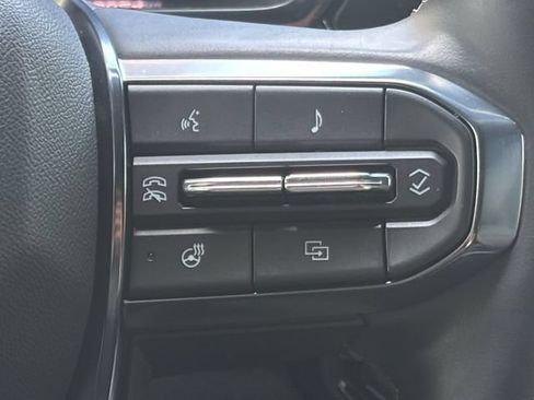 Used 2024 GMC Canyon AT4 w/ AT4 Premium Package AWD/4WD image 15