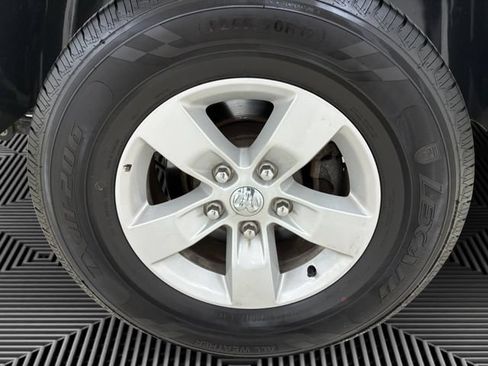 Used 2024 RAM 1500 Classic SLT AWD/4WD image 9