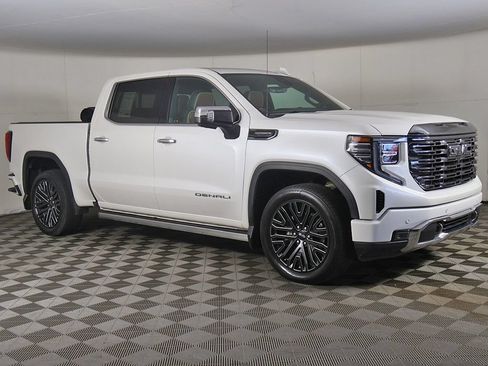 Used 2022 GMC Sierra 1500 Denali Ultimate AWD/4WD image 2