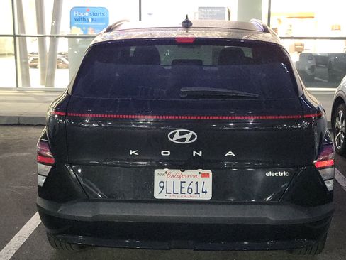 Certified 2024 Hyundai Kona SEL image 5