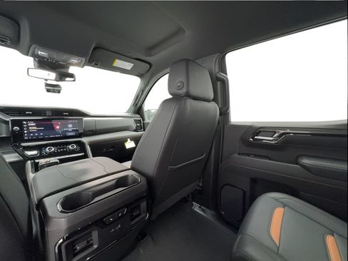 Used 2025 GMC Sierra 1500 AT4 AWD/4WD image 44