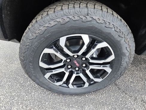 New 2025 GMC Canyon AT4 w/ Nightfall Edition image 29