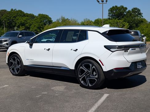 Used 2024 Chevrolet Equinox EV LT w/ LPO, Blackout Package image 7