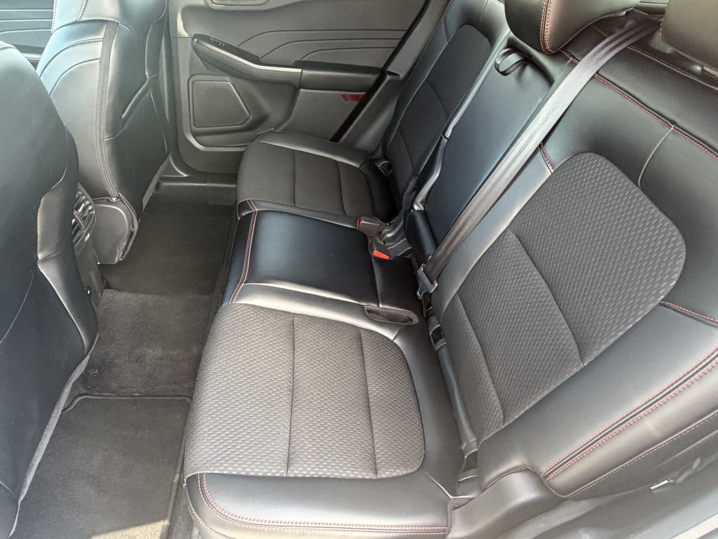 Certified 2025 Ford Escape ST-Line Select AWD/4WD image 27
