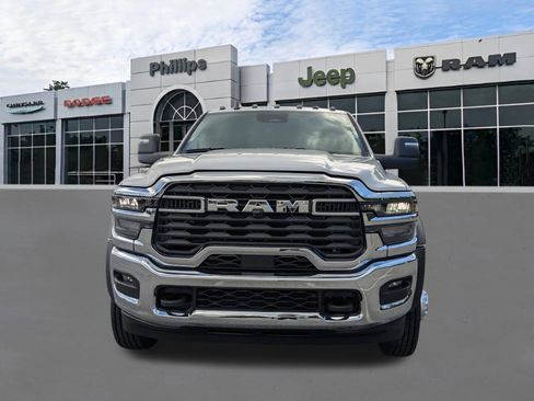 New 2026 RAM 5500 Tradesman w/ Chrome Appearance Group image 9
