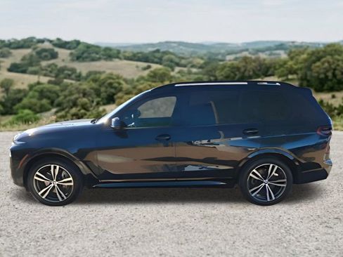 Used 2023 BMW X7 xDrive40i w/ M Sport Package AWD/4WD image 5