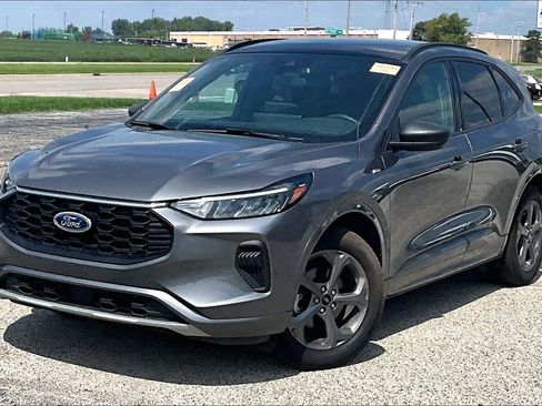 Used 2024 Ford Escape ST-Line w/ Tech Pack #1 FWD image 7
