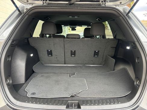 Used 2025 Chevrolet Equinox LT image 31