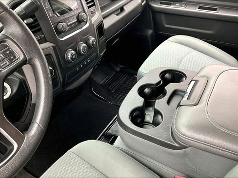 Used 2018 RAM 2500 Tradesman w/ Chrome Appearance Group AWD/4WD image 15