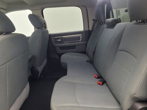 Used 2020 RAM 1500 Classic SLT image 18