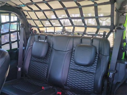 Used 2018 Jeep Wrangler Rubicon image 13