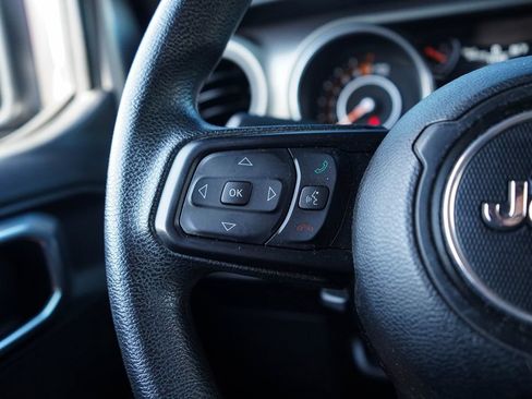 Used 2018 Jeep Wrangler Unlimited Sport AWD/4WD image 31