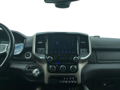 Used 2019 RAM 1500 Laramie AWD/4WD image 11
