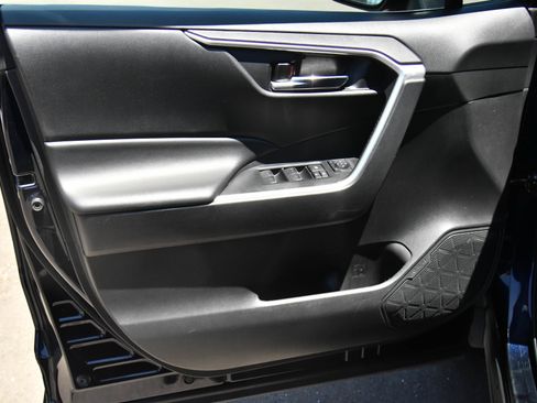 Used 2024 Toyota RAV4 XLE FWD image 14