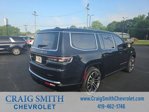 Used 2023 Jeep Grand Wagoneer Series III AWD/4WD image 5