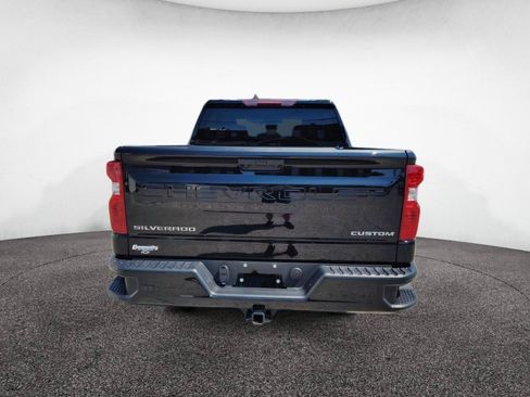 Used 2024 Chevrolet Silverado 1500 Custom AWD/4WD image 6