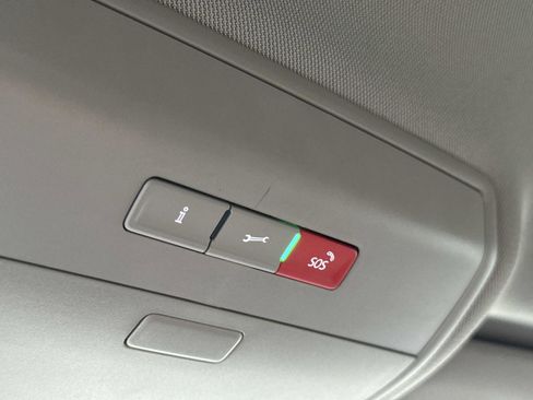 Certified 2023 Volkswagen Atlas SE image 25