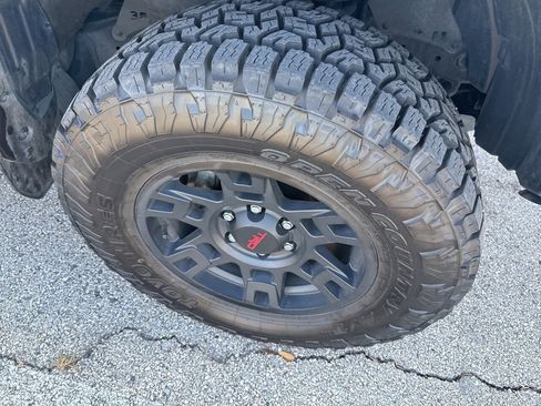 Used 2019 Toyota 4Runner TRD Off-Road Premium image 4