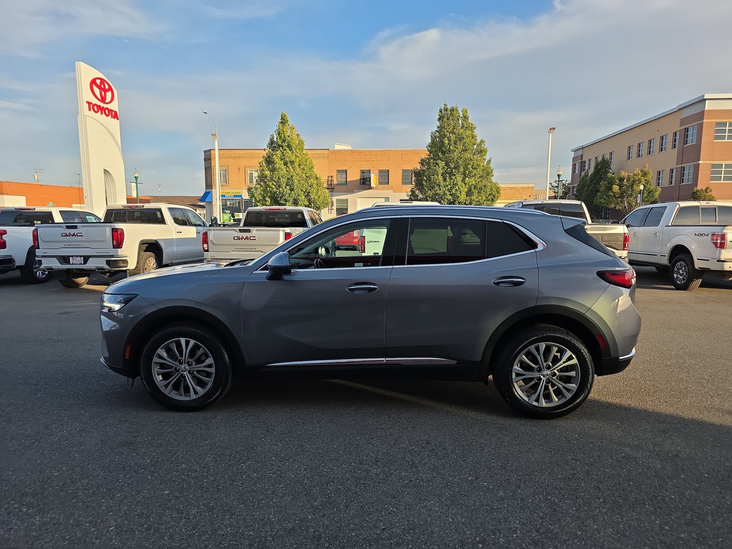Used 2022 Buick Envision Preferred AWD/4WD image 5