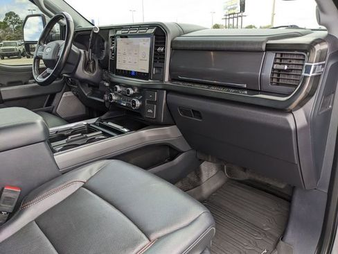 Used 2023 Ford F250 Lariat w/ Chrome Package image 13