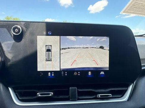 Used 2025 Chevrolet Equinox LT w/ Convenience Package II FWD image 16