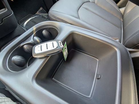 New 2026 Chrysler Pacifica Select FWD image 42