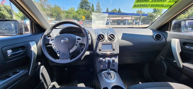 Used 2011 Nissan Rogue SV w/ Premium Pkg AWD/4WD image 7