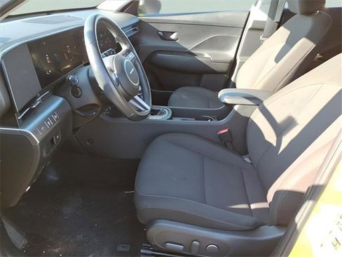 Used 2024 Hyundai Kona SEL image 17