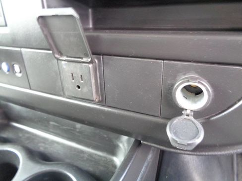 Used 2018 GMC Savana 3500 LT w/ LT Preferred Equipment Group image 28