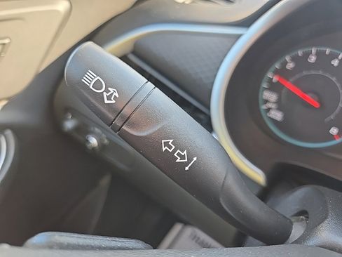 Used 2022 Chevrolet Malibu LS image 38