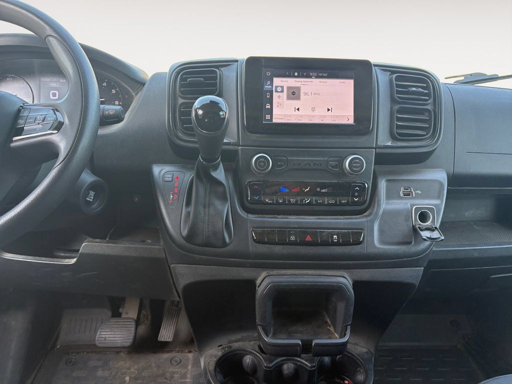 Used 2025 RAM ProMaster 2500 w/ Convenience Group FWD image 10