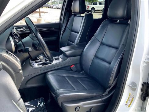 Used 2019 Jeep Grand Cherokee Limited AWD/4WD image 24