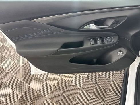 Used 2025 Buick Envista Sport Touring w/ Convenience I Package FWD image 19