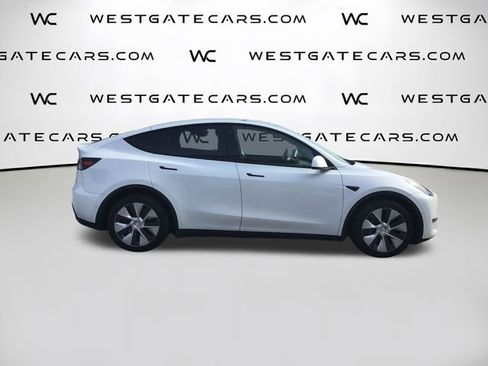 Used 2022 Tesla Model Y Long Range AWD/4WD image 11