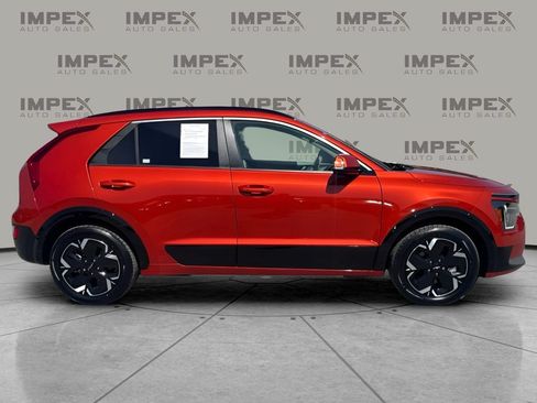 Used 2023 Kia Niro Wind w/ Wind Preserve Package FWD image 6