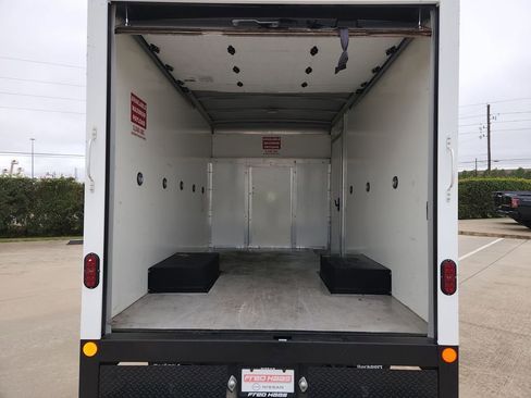 Used 2023 Ford Transit 350 DRW image 14