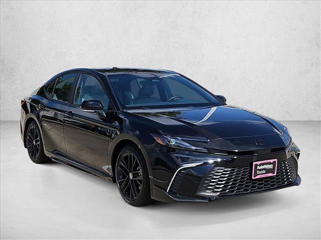 Used 2025 Toyota Camry SE w/ Convenience Package FWD image 7
